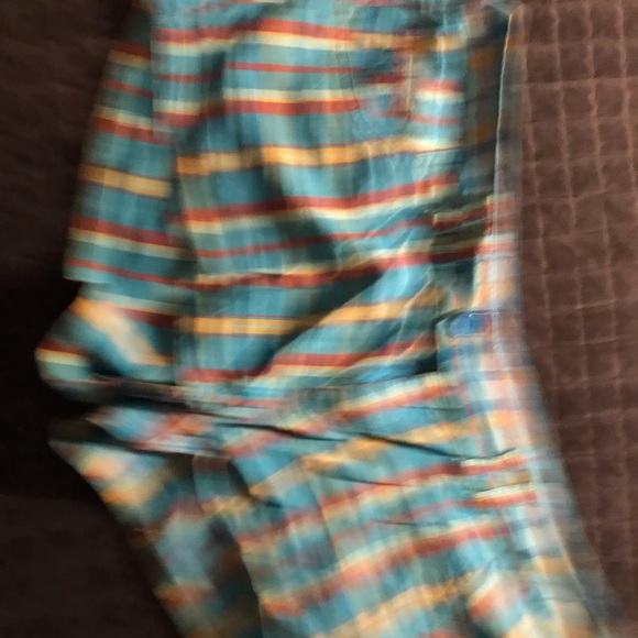 Shorts - Picture 2 of 3